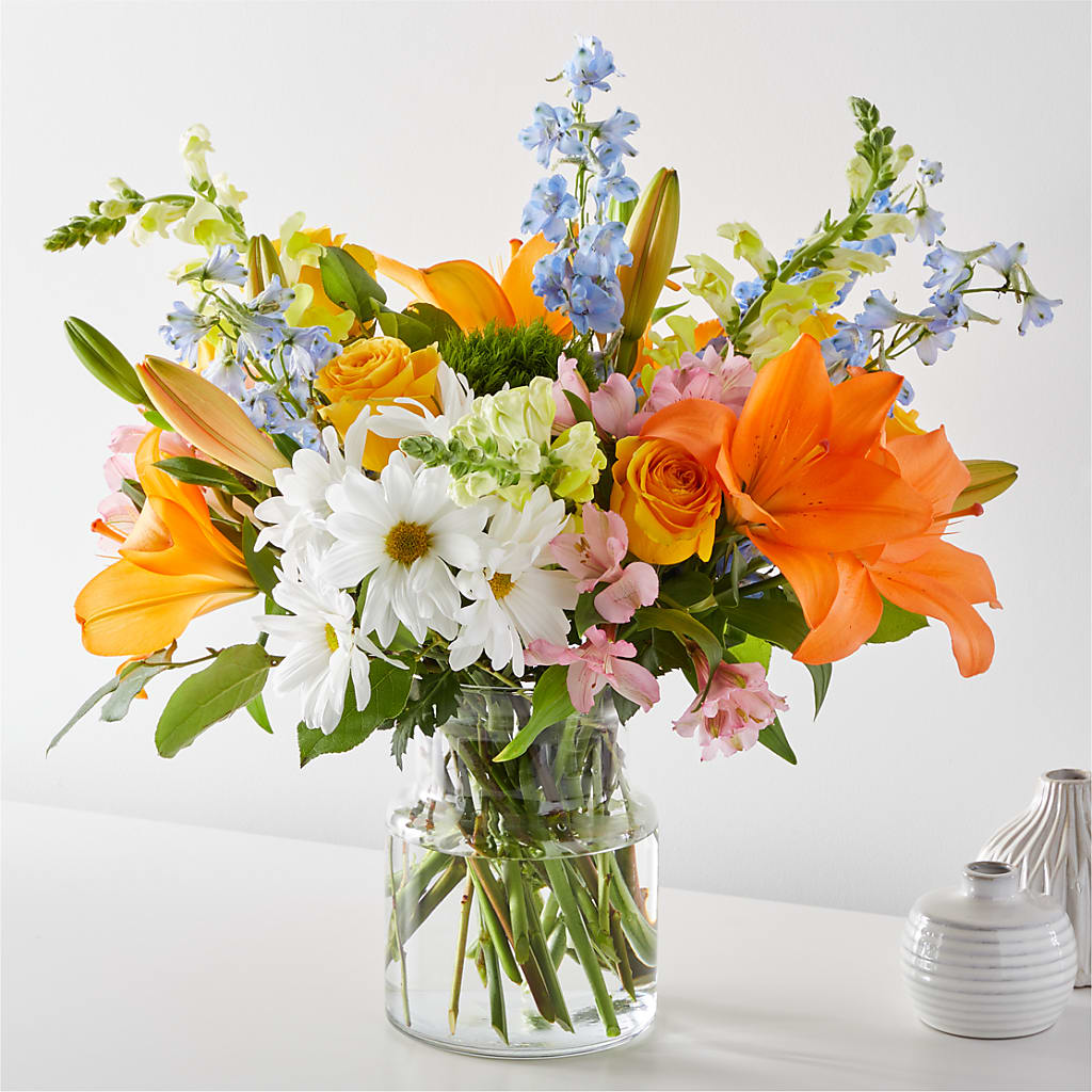 Sun Salutation Bouquet – DE VARS-PHILLIPS FLORISTS & ANTIQUES, Hartford CT