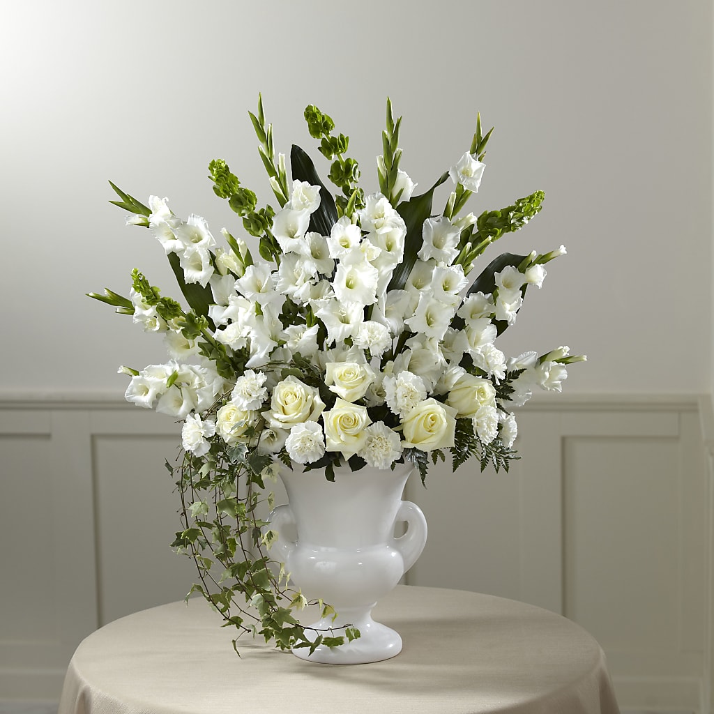 Fond Reflections Arrangement – DE VARS-PHILLIPS FLORISTS & ANTIQUES, Hartford CT
