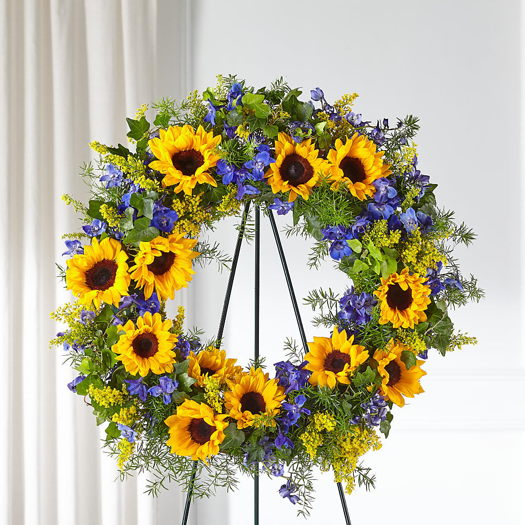 Bright Rays Wreath – DE VARS-PHILLIPS FLORISTS & ANTIQUES, Hartford CT