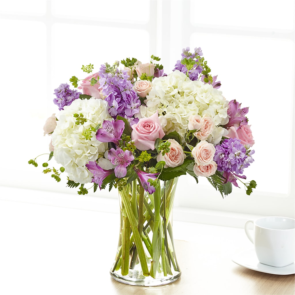 Shared Sentiment Bouquet – DE VARS-PHILLIPS FLORISTS & ANTIQUES, Hartford CT
