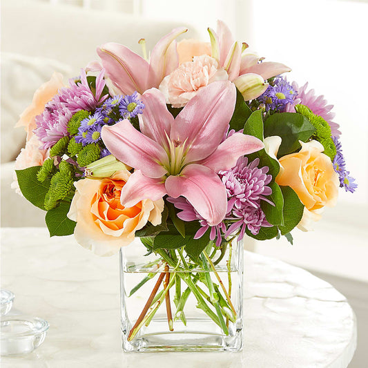 Delicate Details Bouquet – DE VARS-PHILLIPS FLORISTS & ANTIQUES, Hartford CT