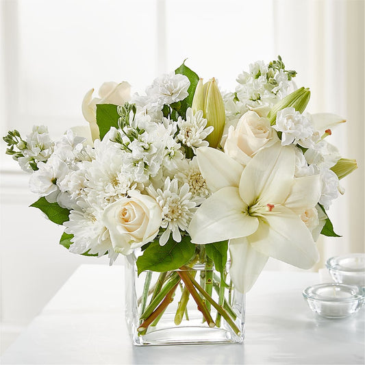 Gentle Breeze Bouquet – DE VARS-PHILLIPS FLORISTS & ANTIQUES, Hartford CT