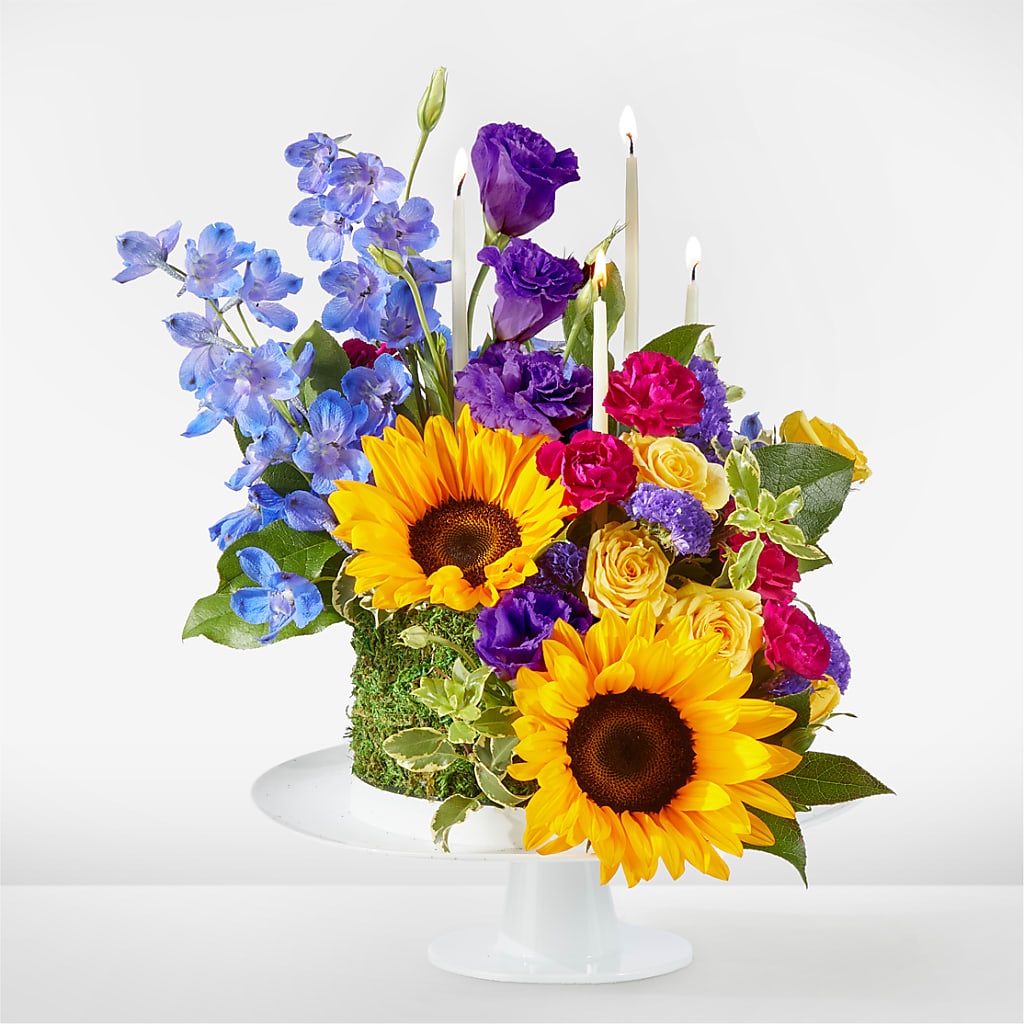 Star of the Day Floral Cake – DE VARS-PHILLIPS FLORISTS & ANTIQUES, Hartford CT
