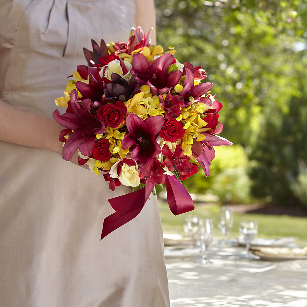 Sunningdale Bouquet – DE VARS-PHILLIPS FLORISTS & ANTIQUES, Hartford CT