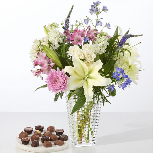 Winter Celebration Bouquet – DE VARS-PHILLIPS FLORISTS & ANTIQUES, Hartford CT
