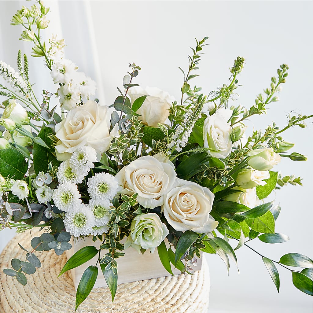 Cashmere Bouquet – DE VARS-PHILLIPS FLORISTS & ANTIQUES, Hartford CT