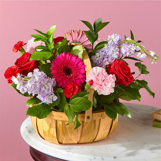 Pink Picnic Basket – DE VARS-PHILLIPS FLORISTS & ANTIQUES, Hartford CT