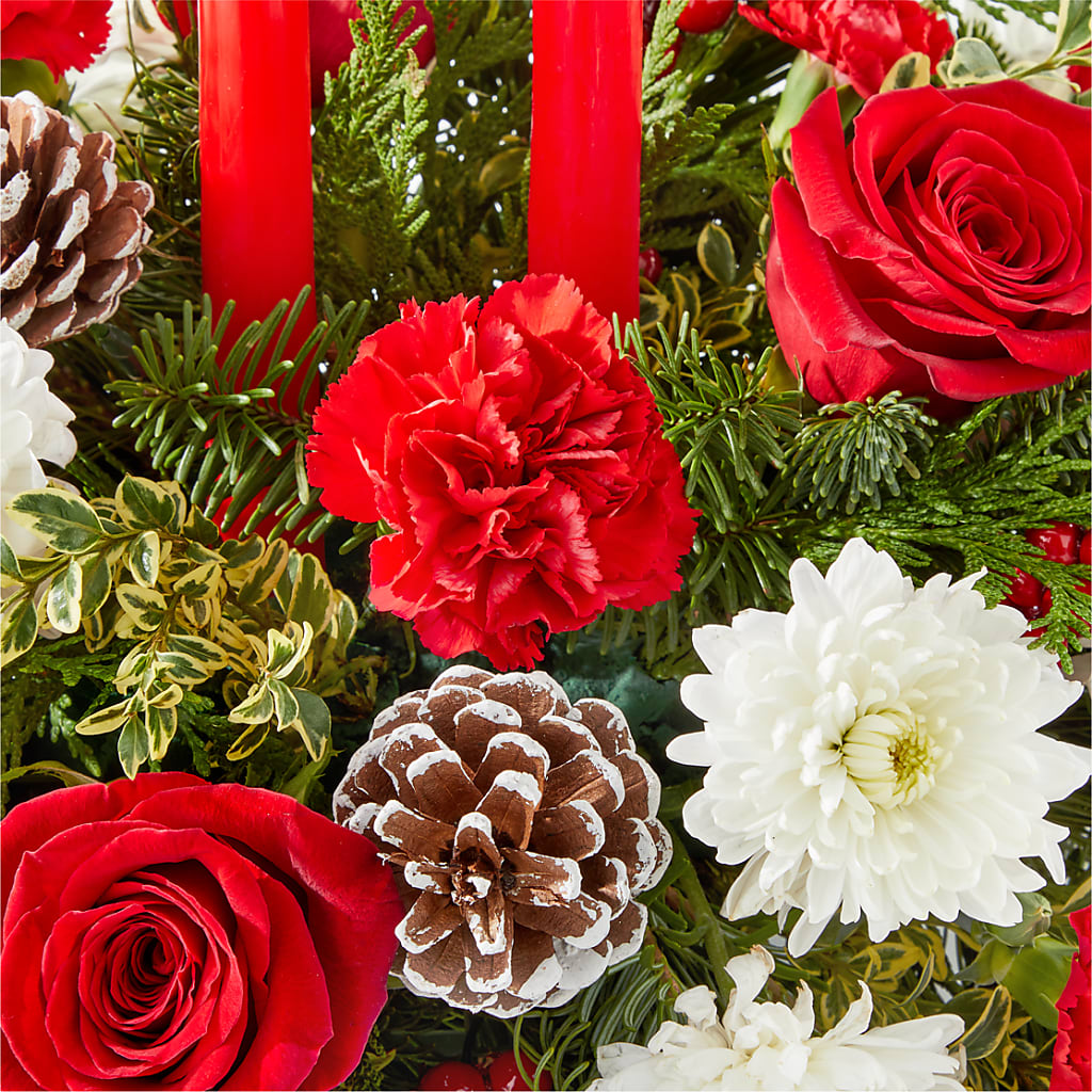 Holiday Soiree Centerpiece – DE VARS-PHILLIPS FLORISTS & ANTIQUES, Hartford CT